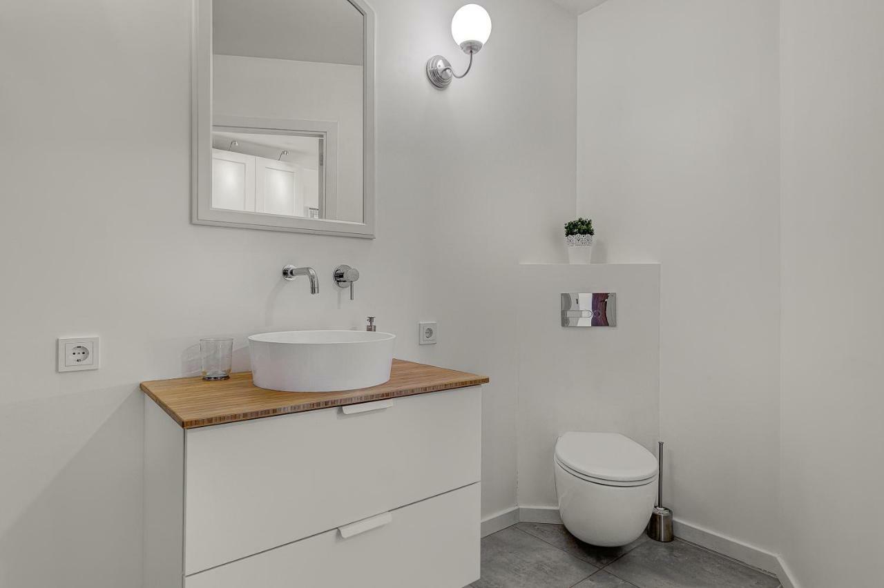 Five Star Downtown Apartment Вильнюс Экстерьер фото